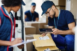 5 Ways Scheduled Courier Services Boost Your Local E-commerce Customer Satisfaction
